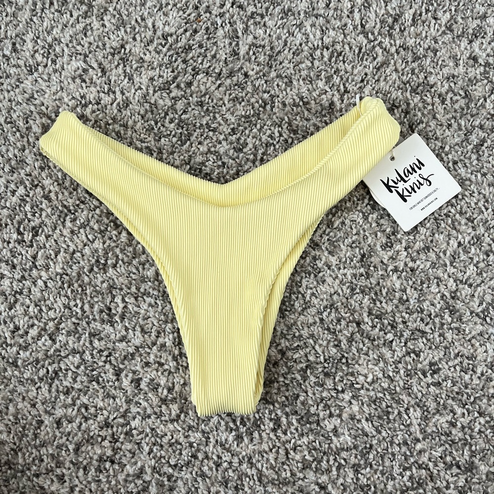 Kulani Kini V Cheeky Bottoms